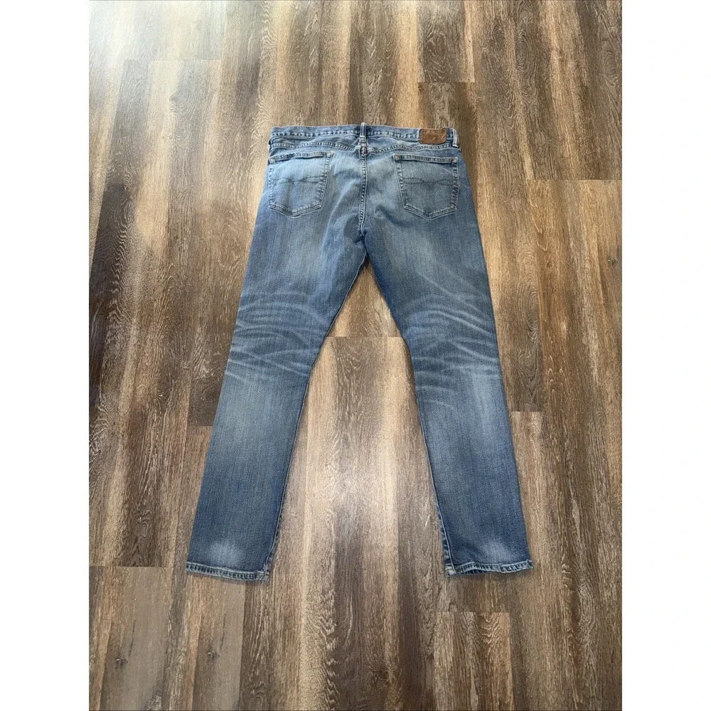 Polo Ralph Lauren Men's Distressed Blue Jeans 36x32 ( Fits 36x30)